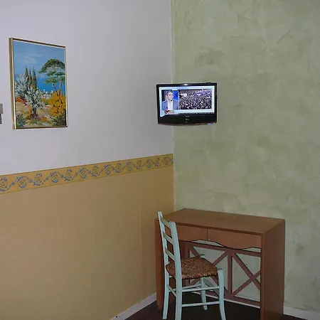 Hotel Carlyna Nice