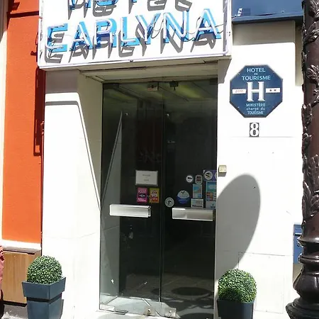Ξενοδοχείο Carlyna 2*